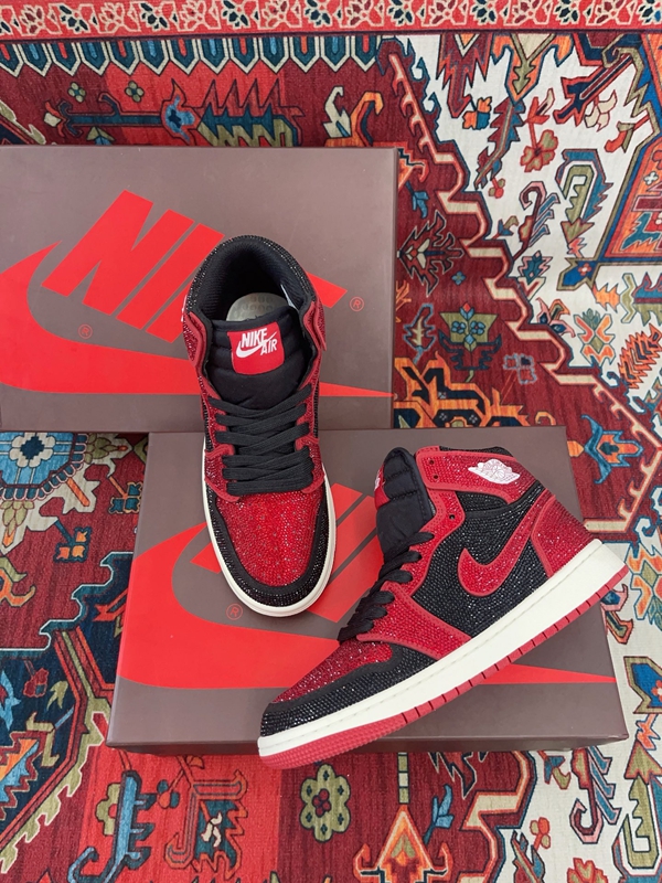 ナイキ靴正面デザイン